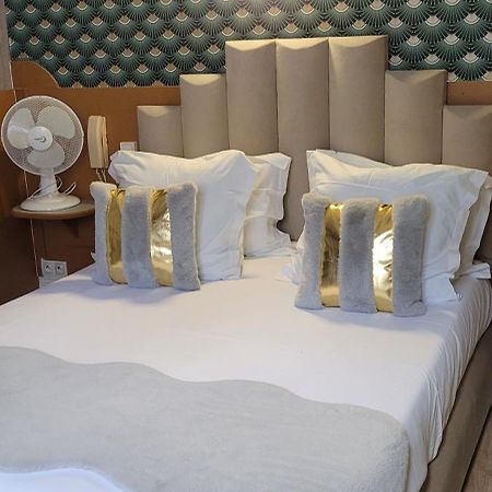 אמיינס Hotel Central Anzac מראה חיצוני תמונה