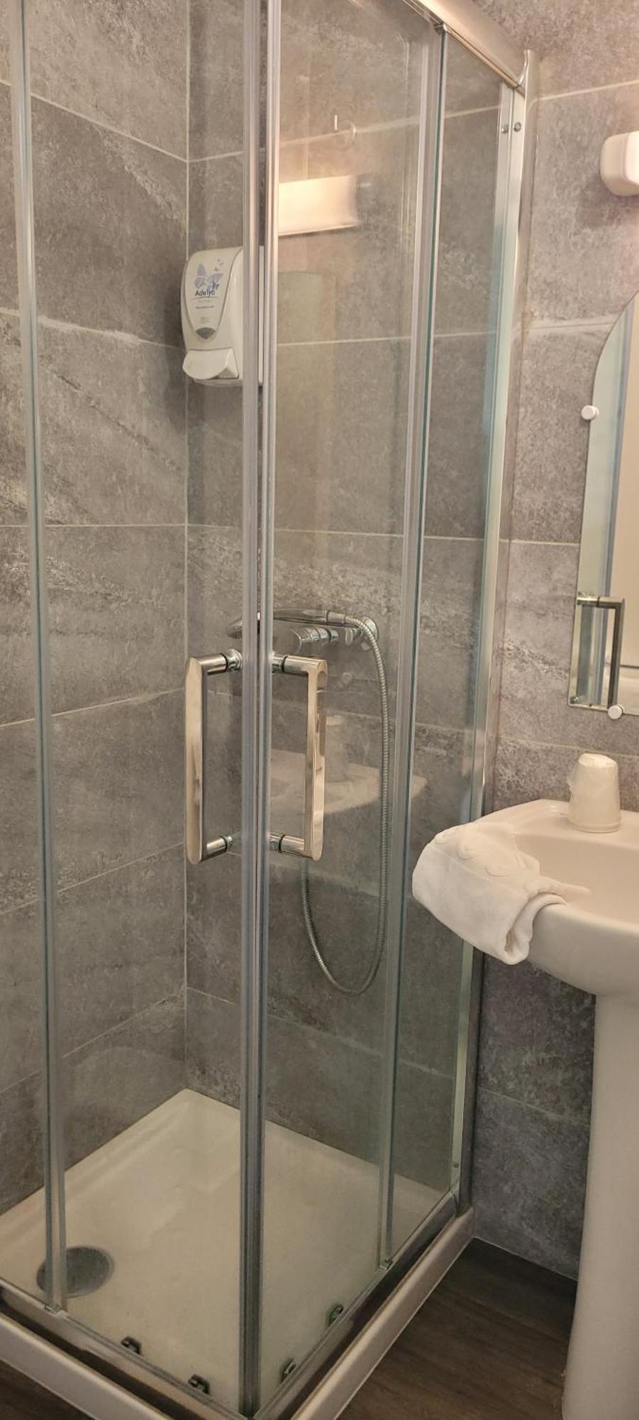 אמיינס Hotel Central Anzac חדר תמונה