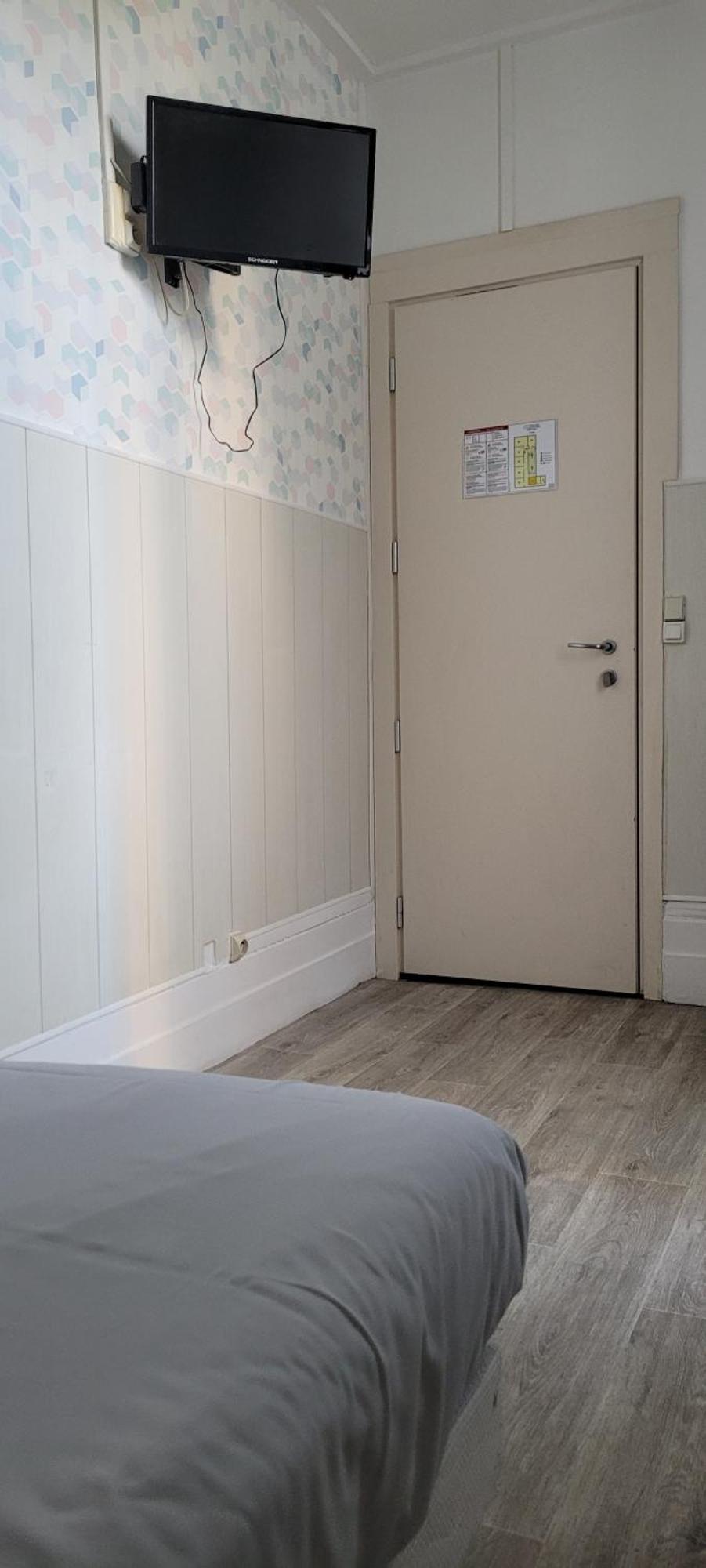 אמיינס Hotel Central Anzac חדר תמונה