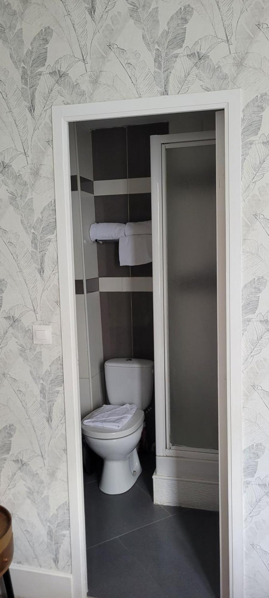אמיינס Hotel Central Anzac מראה חיצוני תמונה