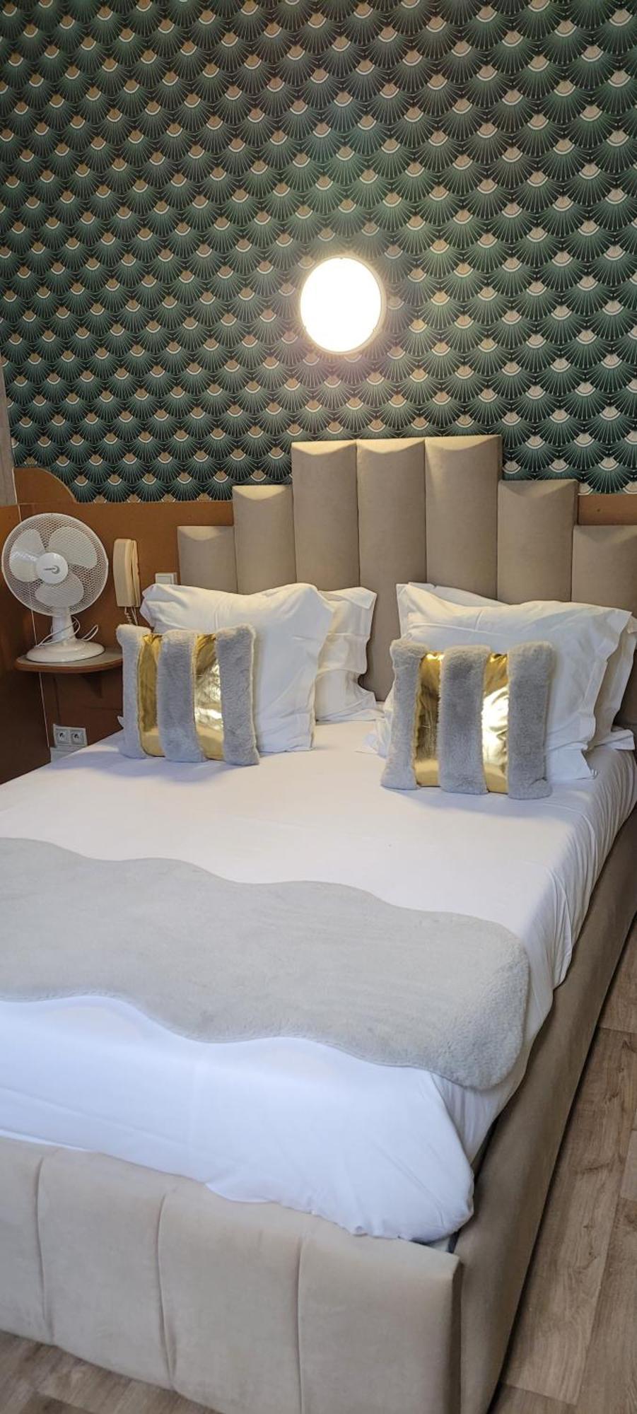 אמיינס Hotel Central Anzac מראה חיצוני תמונה