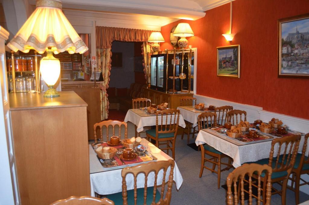 אמיינס Hotel Central Anzac מראה חיצוני תמונה